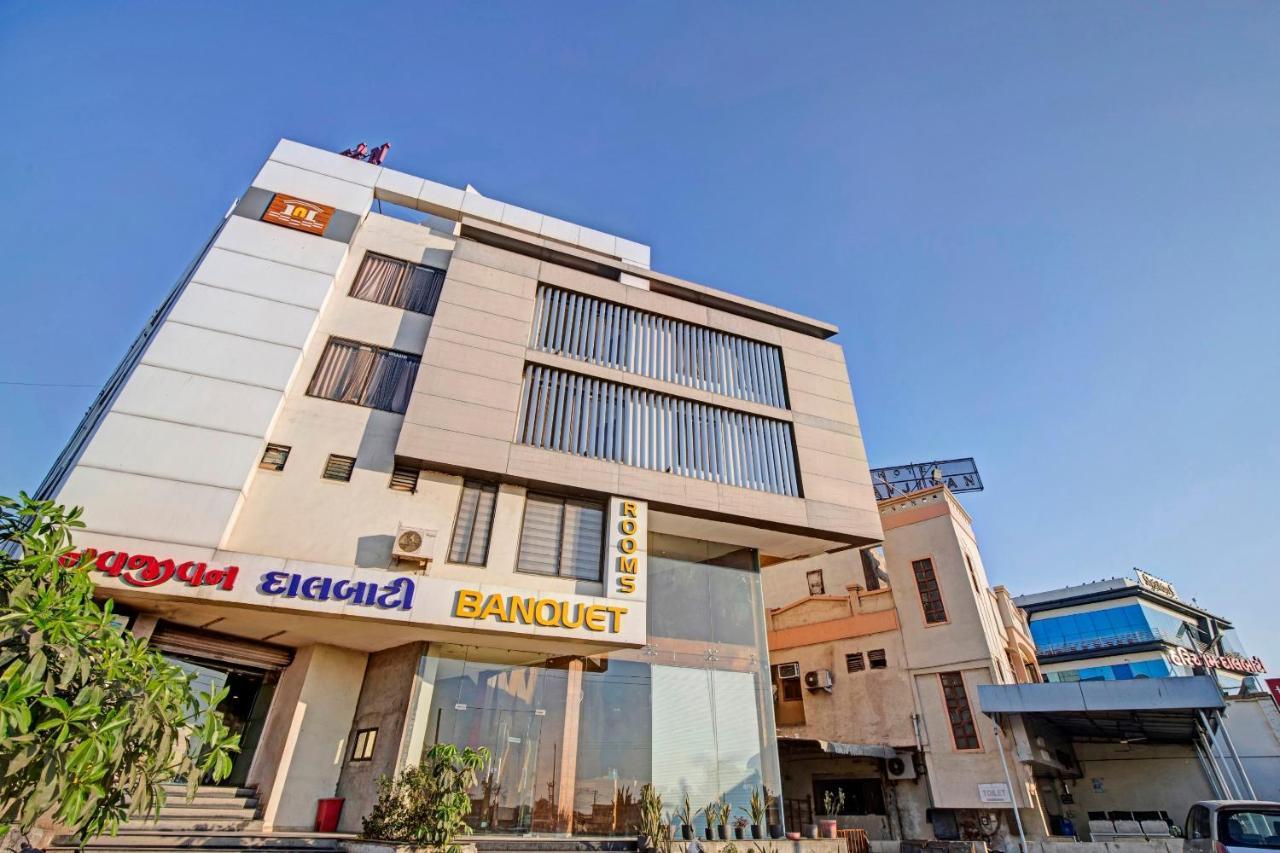 Hotel Navjivan Himatnagar Zewnętrze zdjęcie