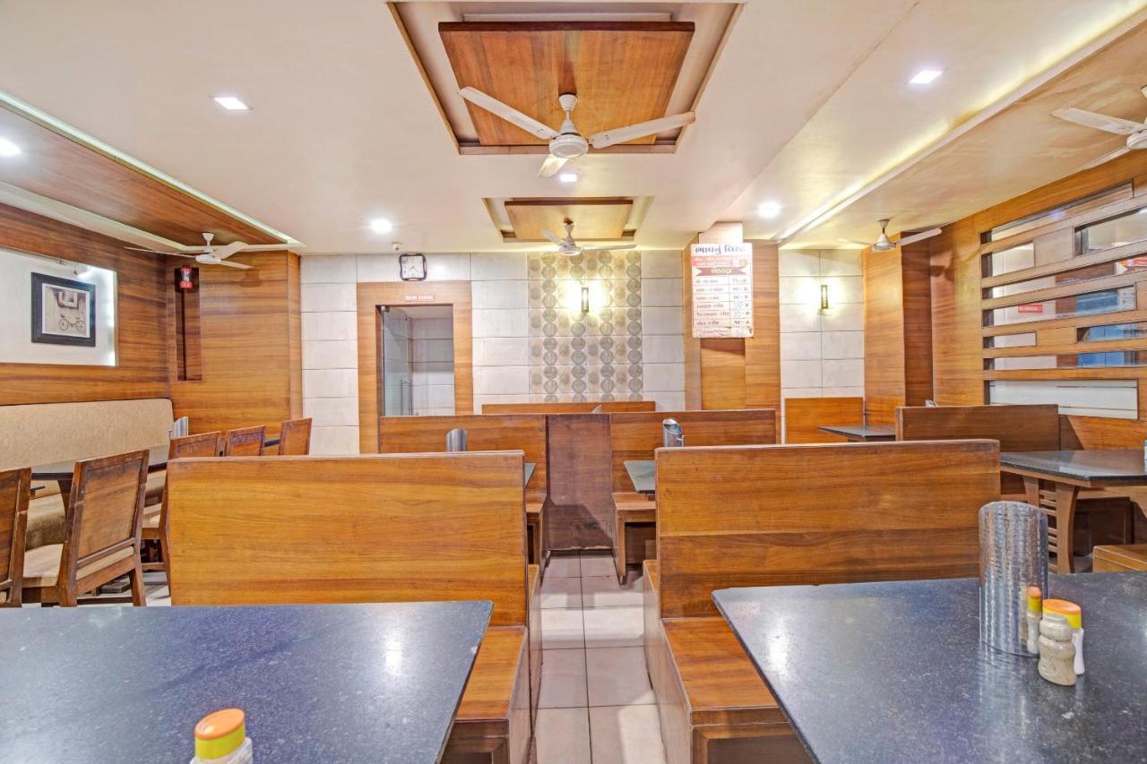 Hotel Navjivan Himatnagar Zewnętrze zdjęcie