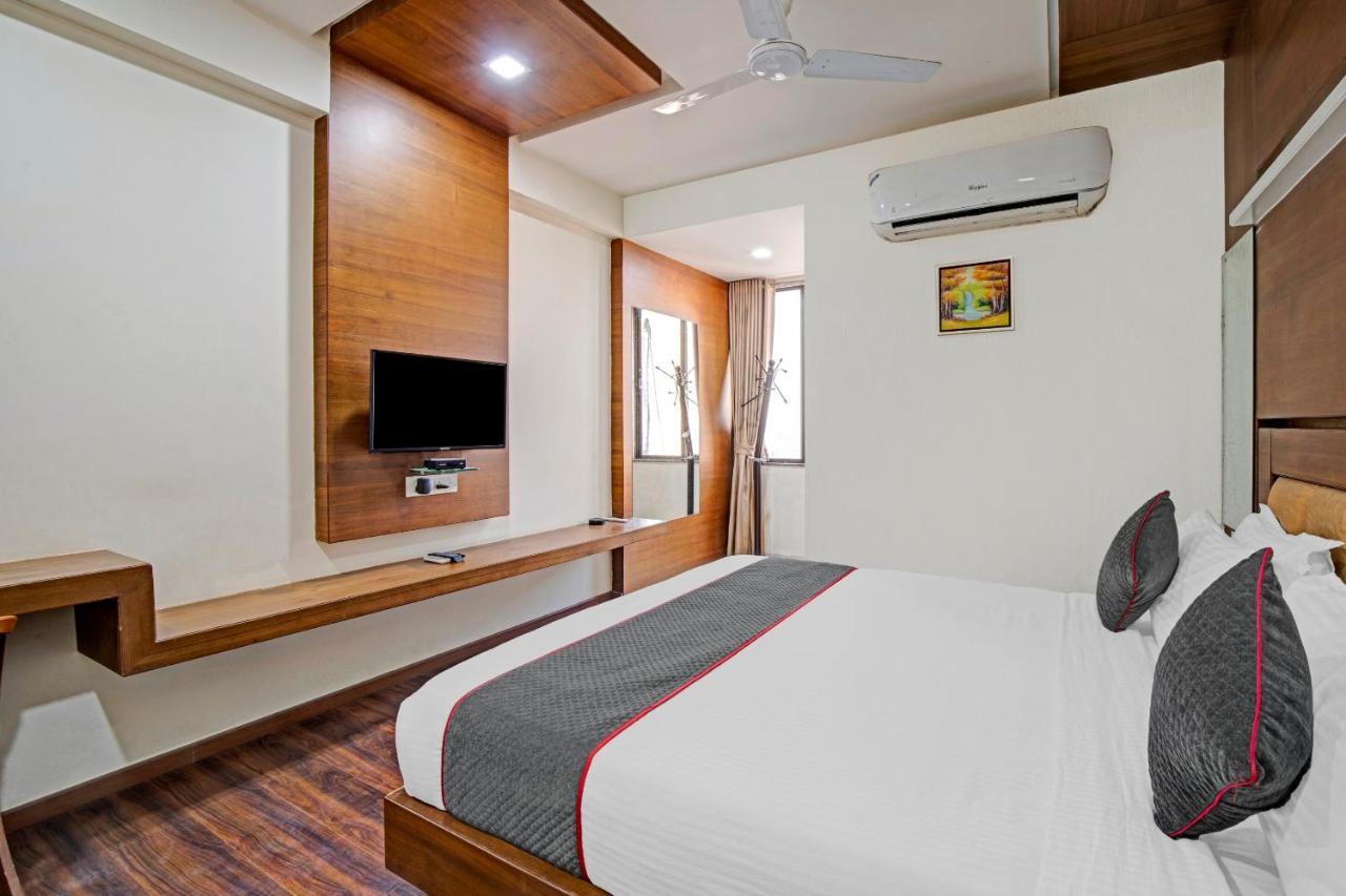 Hotel Navjivan Himatnagar Zewnętrze zdjęcie