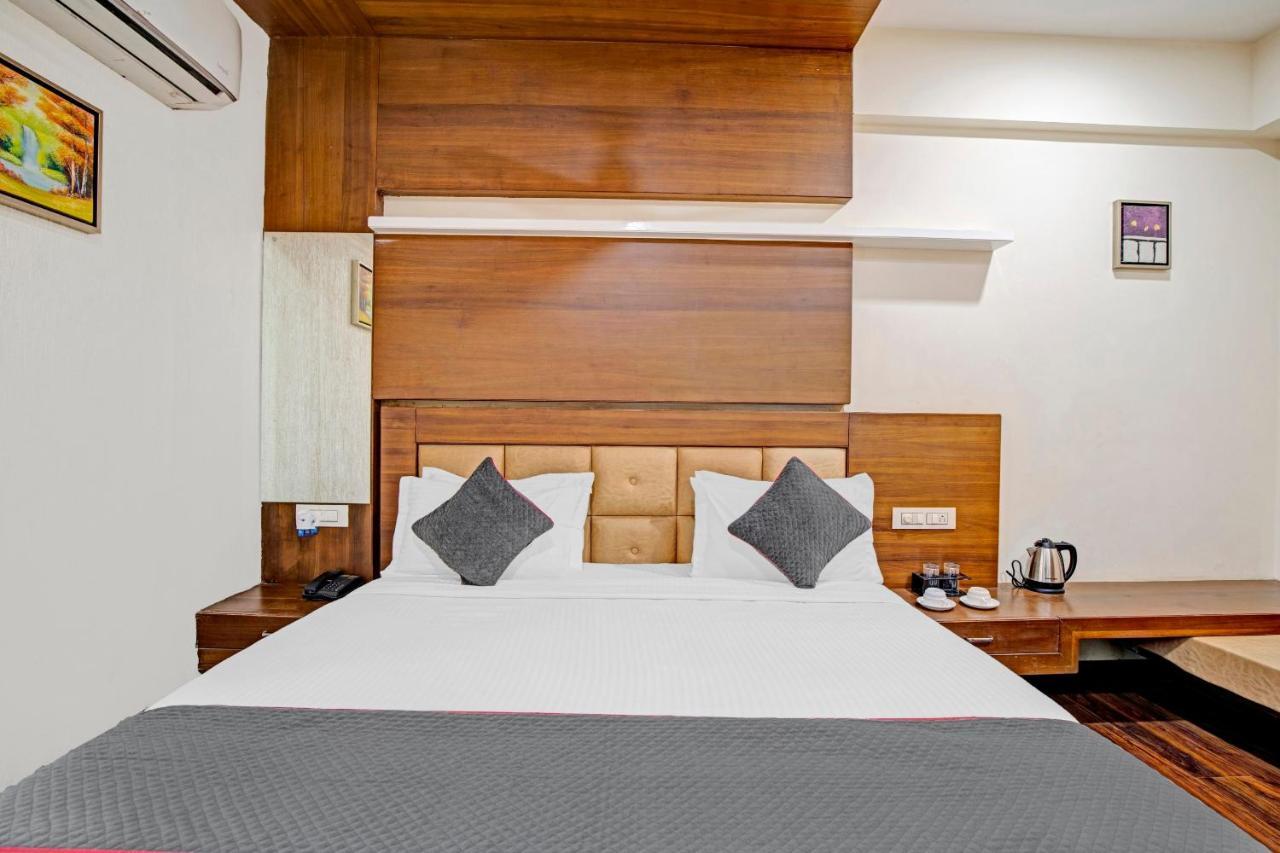 Hotel Navjivan Himatnagar Zewnętrze zdjęcie