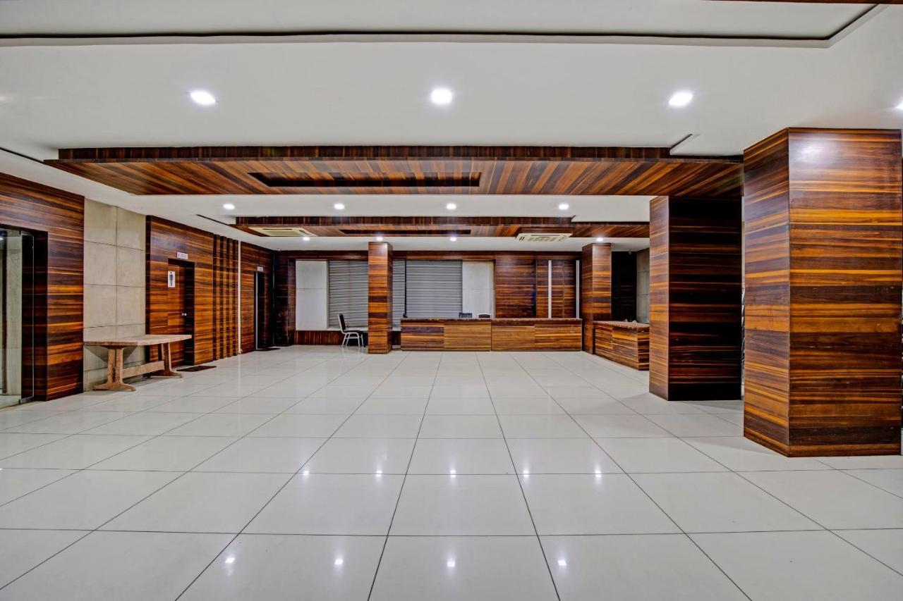 Hotel Navjivan Himatnagar Zewnętrze zdjęcie