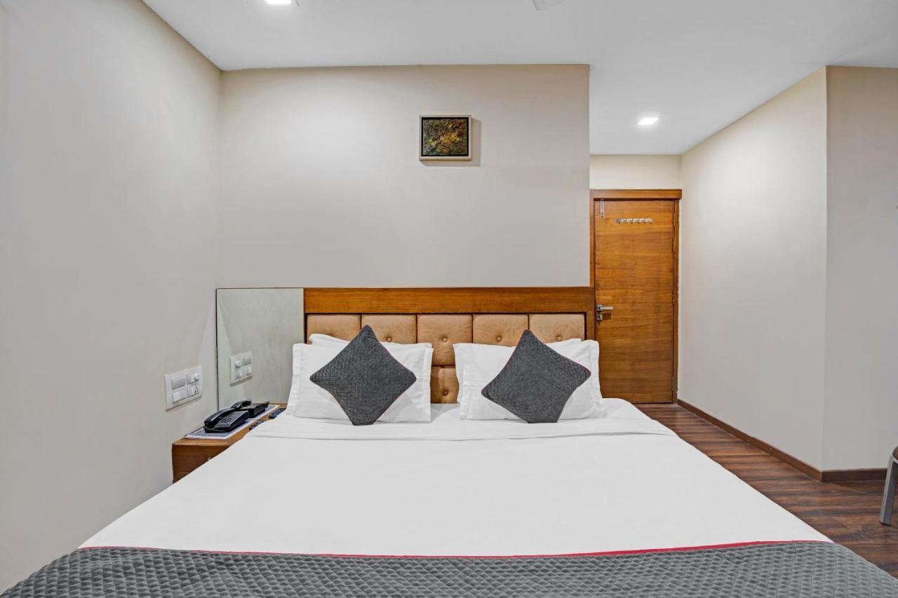 Hotel Navjivan Himatnagar Zewnętrze zdjęcie
