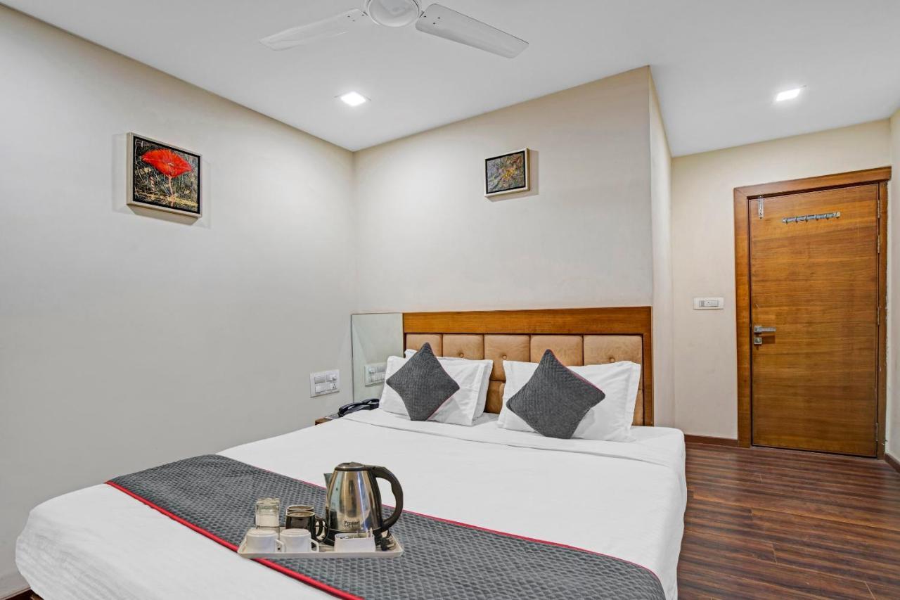 Hotel Navjivan Himatnagar Zewnętrze zdjęcie